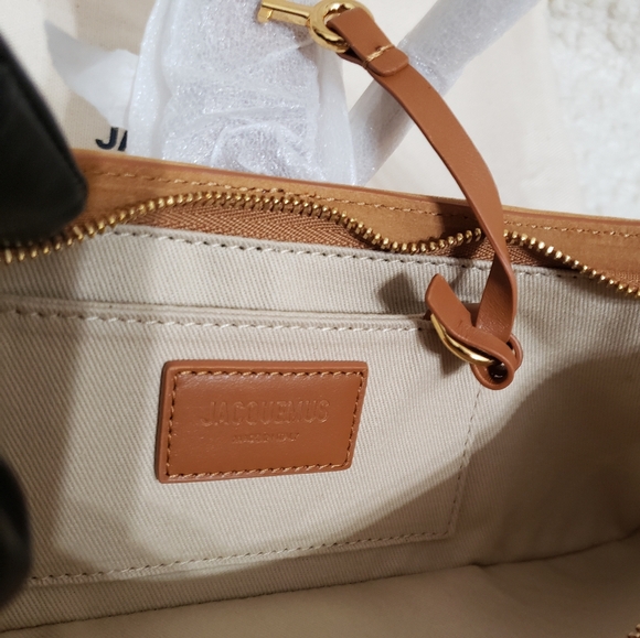 Jacquemus Le Bisou Cadenas Suede Shoulder Bag - Picture 9 of 15